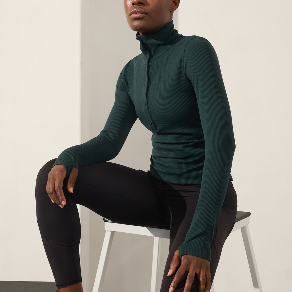 Athleta Ribbed flurry seamless Henley - Dark Green